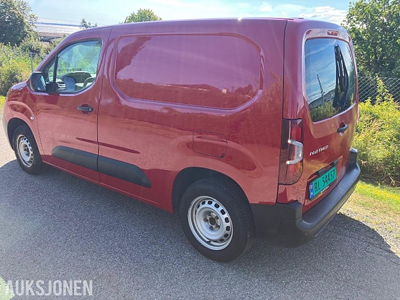 Peugeot Partner 4 of 17
