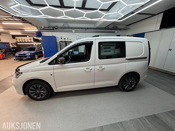 Volkswagen Caddy 2 of 5