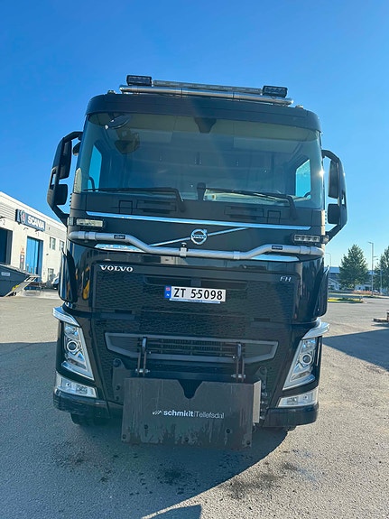 Volvo FH 540 med brøytefeste 2 of 5