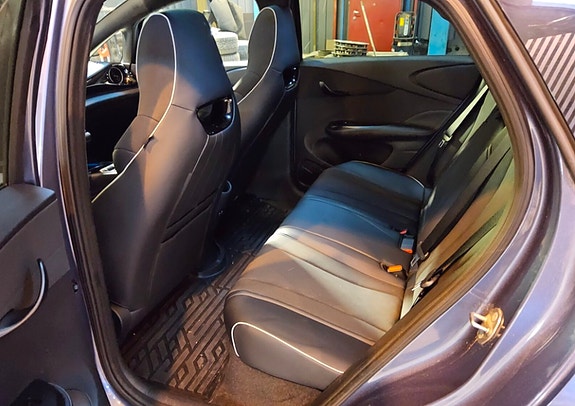 BYD Dolphin 17 of 29