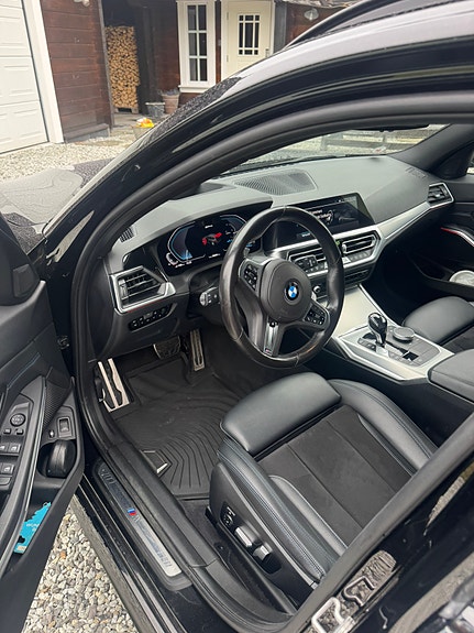 BMW 330e 17 of 24