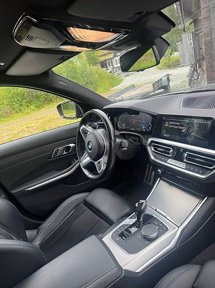 BMW 330e 9 of 24