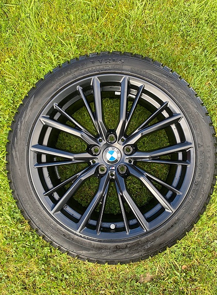 BMW 330e 24 of 24
