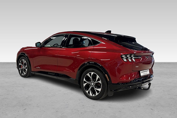 Ford Mustang Mach-E 9 hos Sommerseth