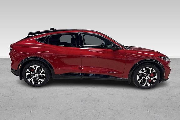 Ford Mustang Mach-E 12 hos Sommerseth