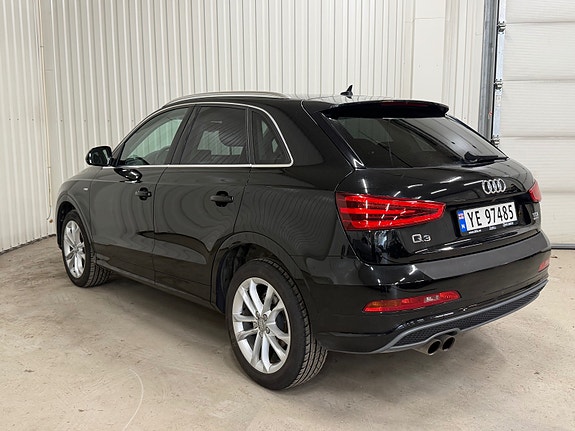 Audi Q3 6 of 23