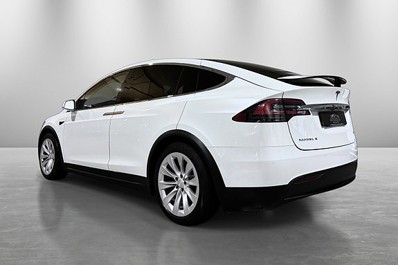 Tesla Model X 4 of 30