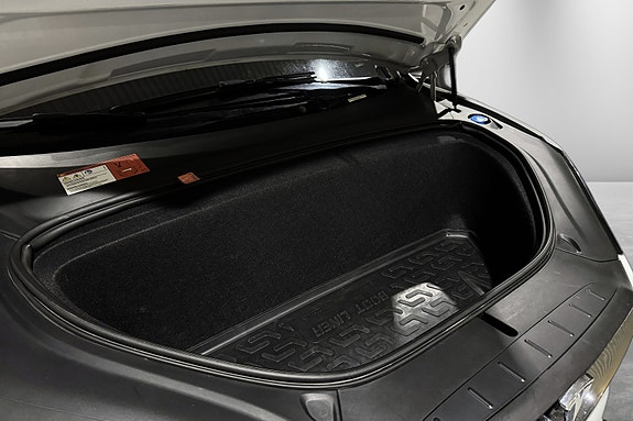 Tesla Model X 14 of 30