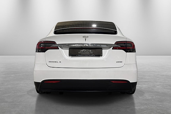 Tesla Model X 6 of 30