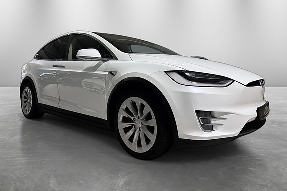 Tesla Model X 10 of 30