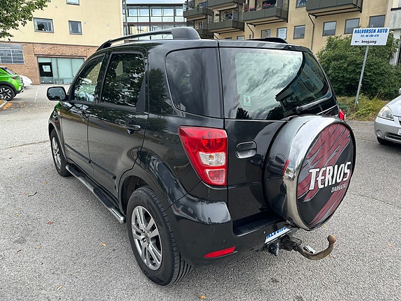 Daihatsu Terios 2 of 5