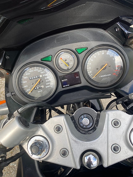 Suzuki GSX 750 F 3 of 26