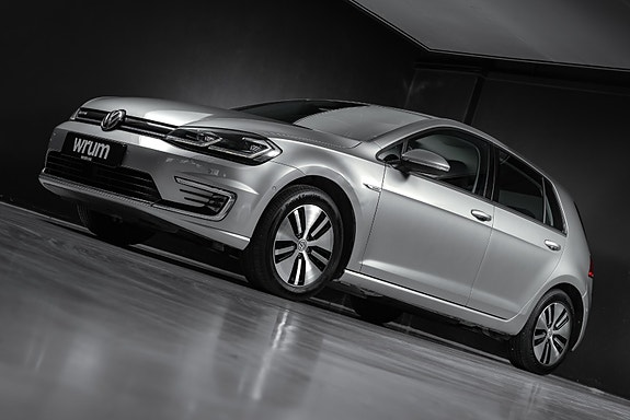 Volkswagen e-Golf VII 2 of 5