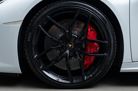 Lamborghini Huracan 6 of 29