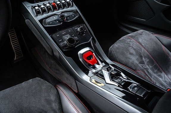 Lamborghini Huracan 21 of 29