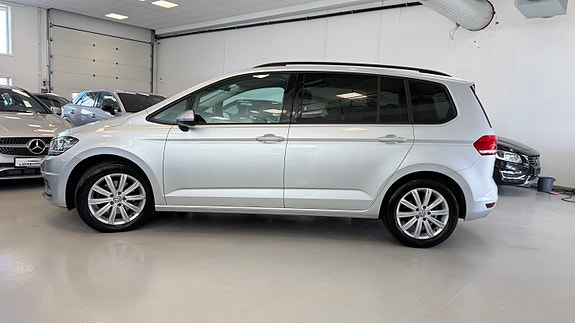 Volkswagen Touran 20 of 27