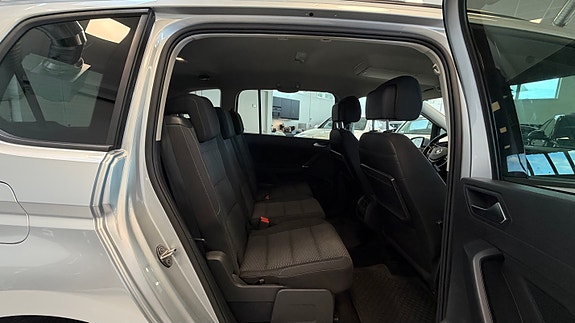 Volkswagen Touran 25 of 27