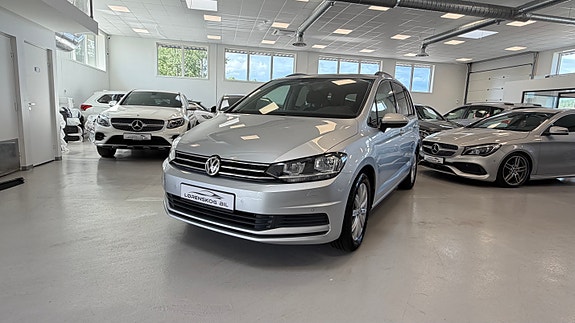 Volkswagen Touran 7 of 27