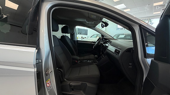 Volkswagen Touran 24 of 27