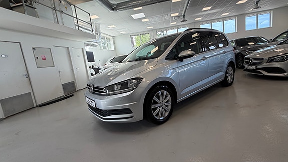Volkswagen Touran 8 of 27
