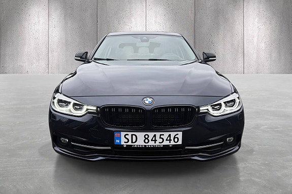 BMW 330e 2 of 5