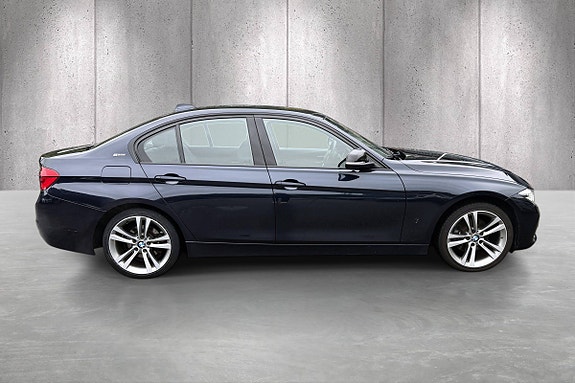 BMW 330e 8 of 22