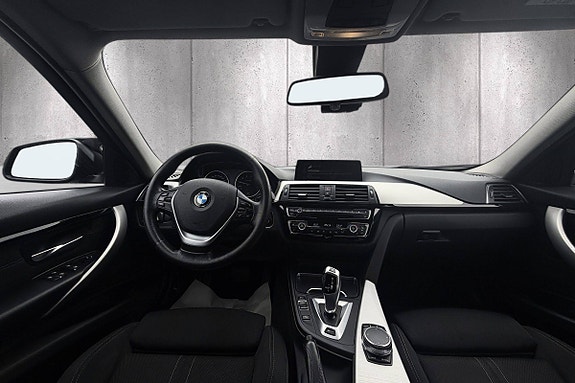 BMW 330e 9 of 22