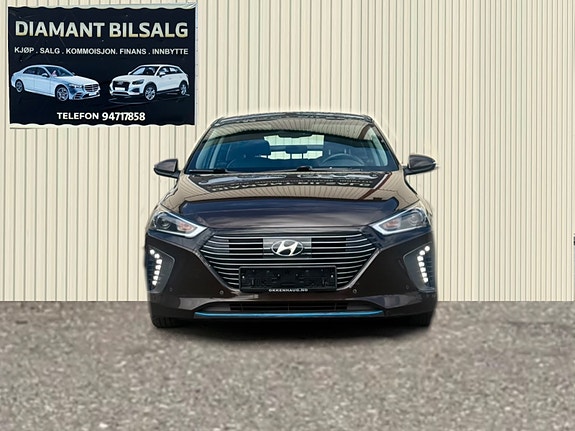 Hyundai IONIQ 2 of 5