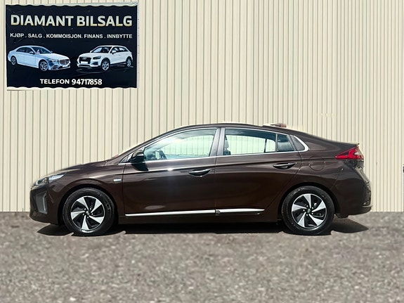 Hyundai IONIQ 5 of 5