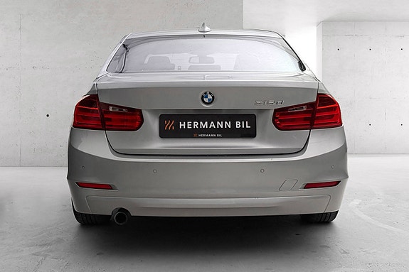 BMW 316d 4 of 5