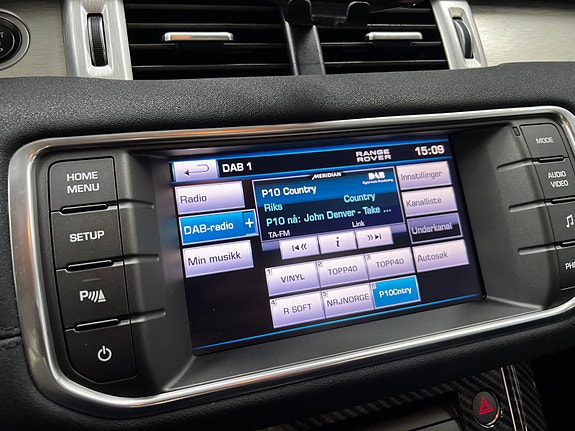 Land Rover Range Rover Evoque 18 of 23