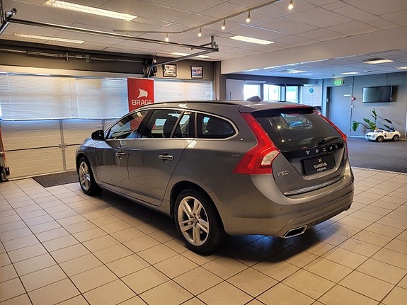 Volvo V60 8 of 30