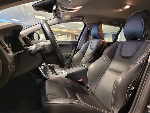 Volvo V60 22 of 30
