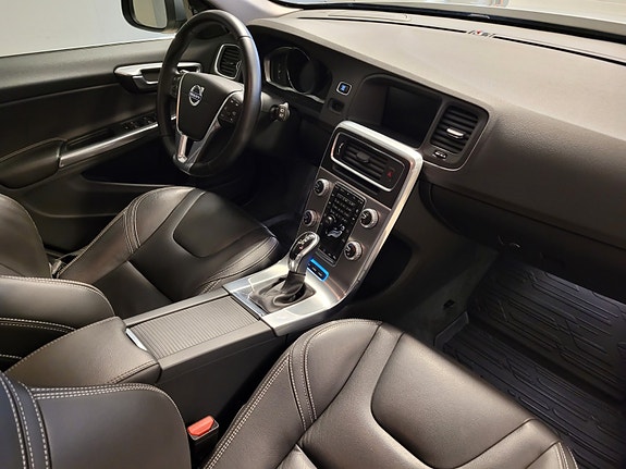 Volvo V60 16 of 30