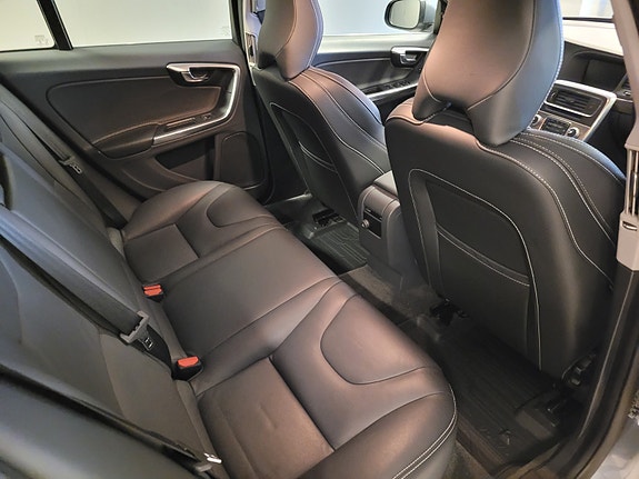 Volvo V60 18 of 30