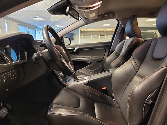 Volvo V60 21 of 30