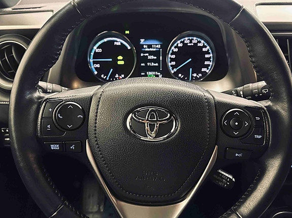 Toyota RAV4 17 of 27