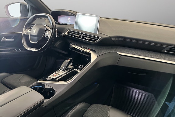 Peugeot 3008 14 of 16