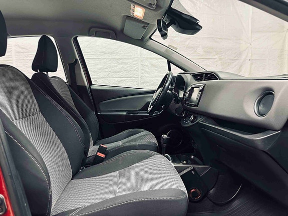Toyota Yaris 9 of 27