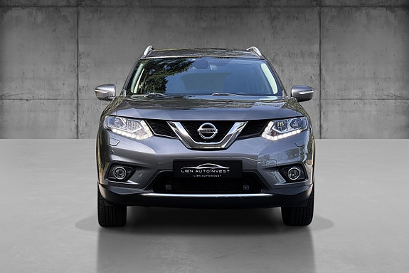 Nissan X-Trail 2 of 5