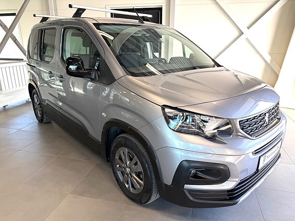Peugeot e-Rifter 8 of 16