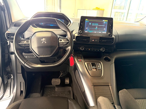 Peugeot e-Rifter 13 of 16