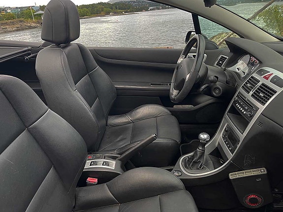 Peugeot 307 CC 10 of 19
