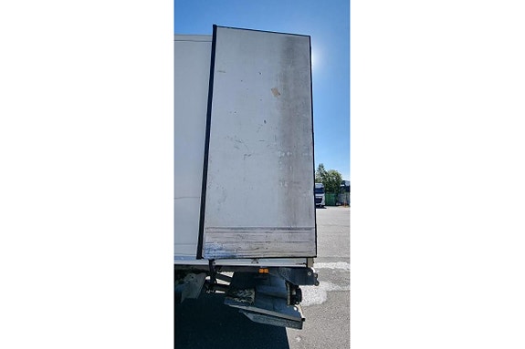 Schmitz Trailer Reefer Flower Width & Dual Temp & Double Stock Straight 12 of 16