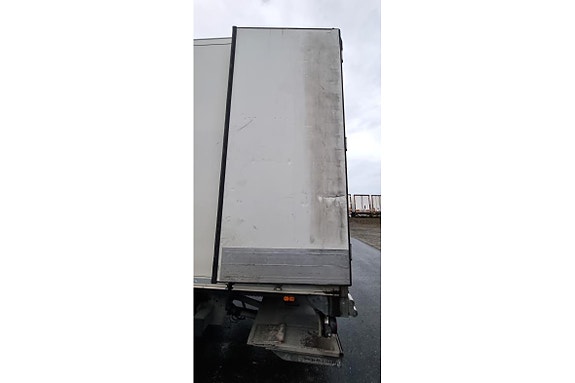 Schmitz Trailer Reefer Flower Width & Dual Temp & Double Stock Straight 11 of 14