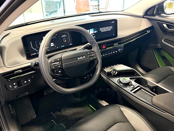 Kia EV6 12 of 17