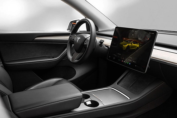 Tesla Model Y 26 of 26