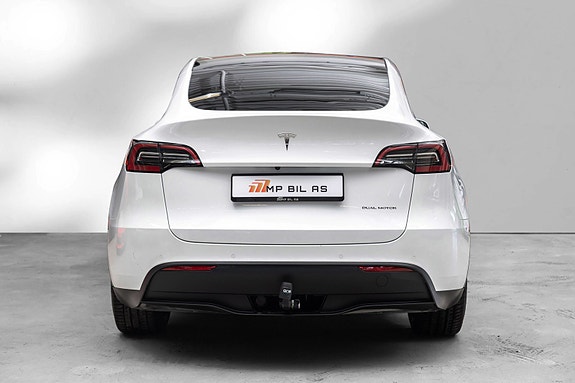 Tesla Model Y 2 of 26