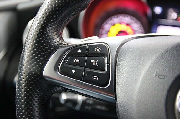Mercedes-Benz GLC350 e 23 of 28