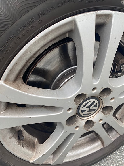 Volkswagen Touran 4 of 8